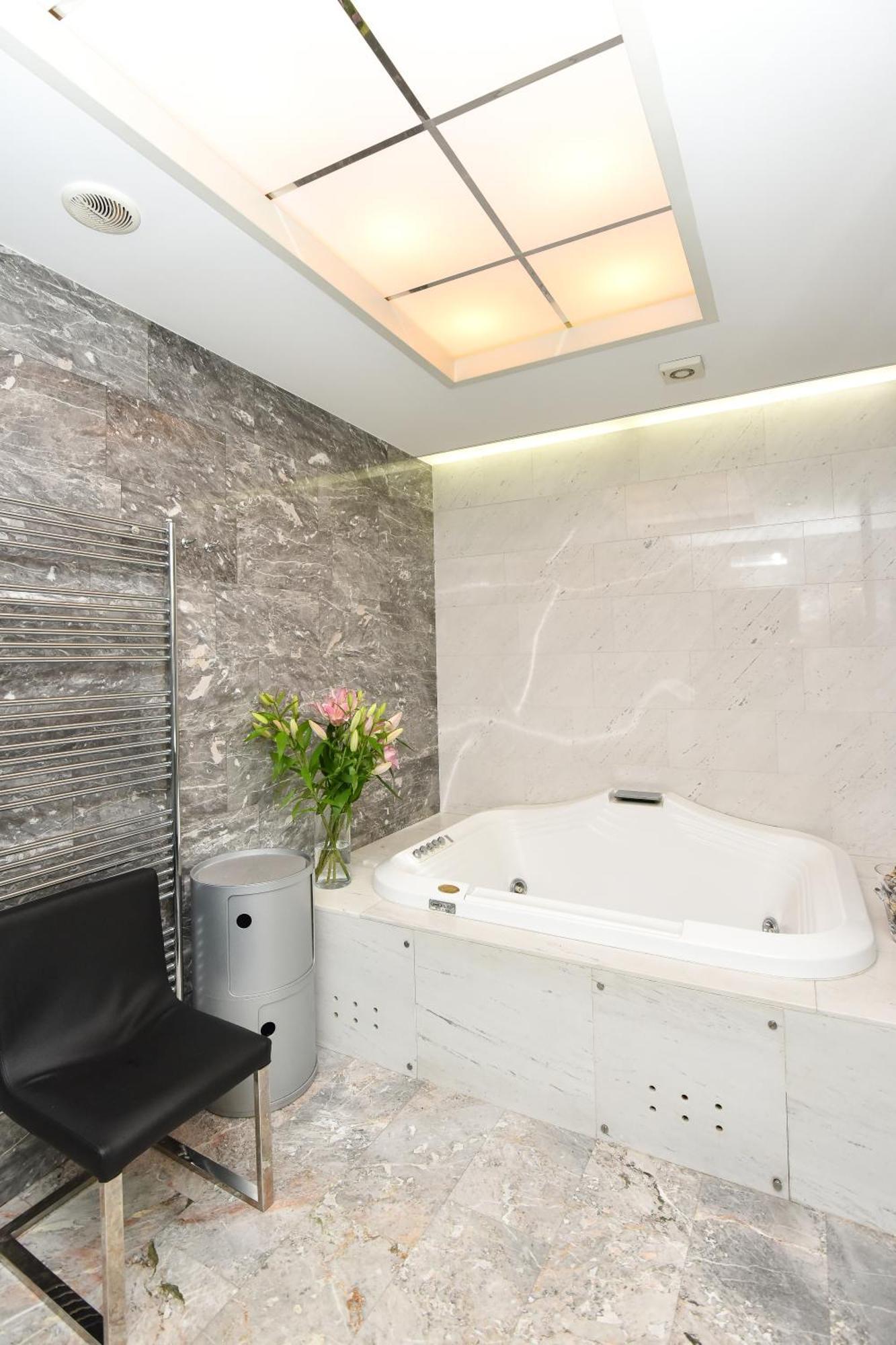 Neoclassical Luxury Apartment Liubliana Exterior foto