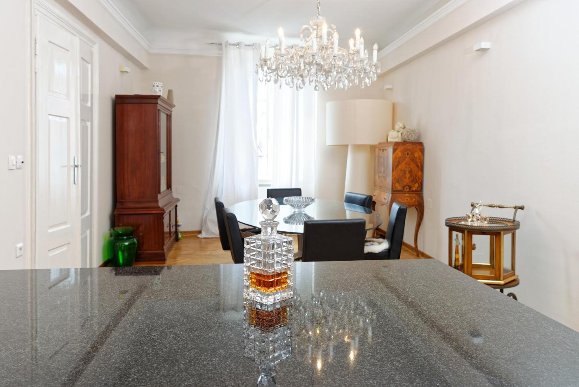 Neoclassical Luxury Apartment Liubliana Exterior foto