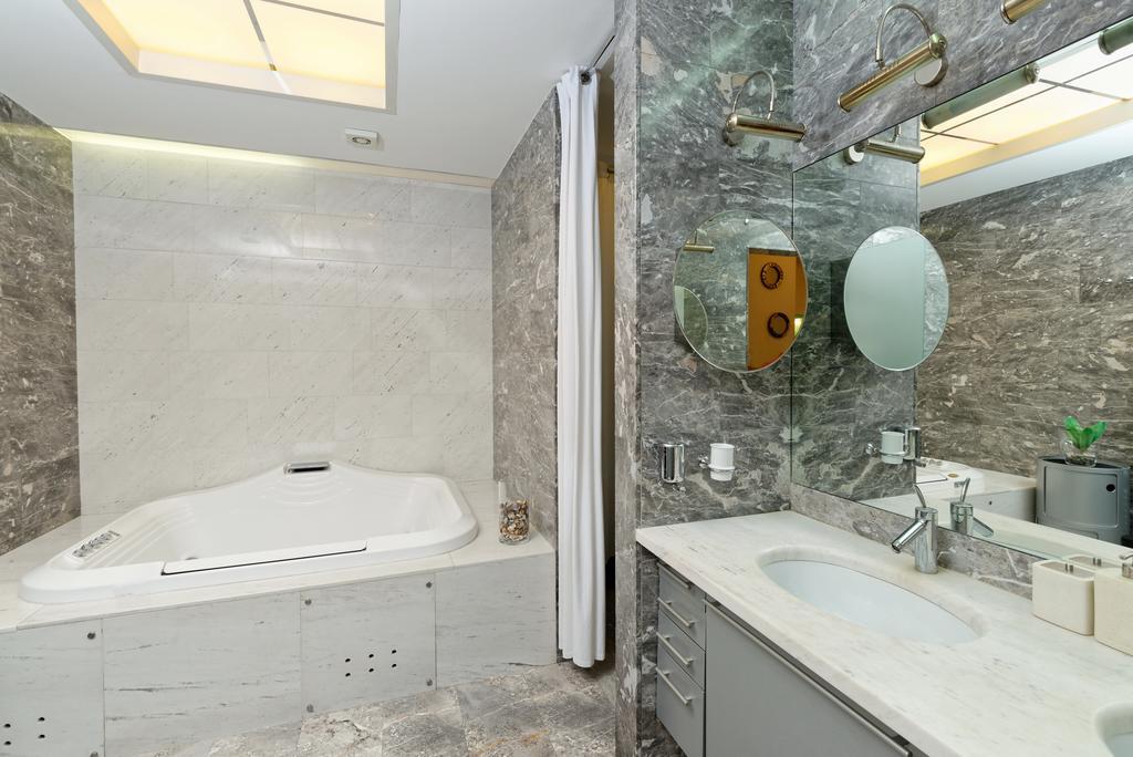 Neoclassical Luxury Apartment Liubliana Exterior foto