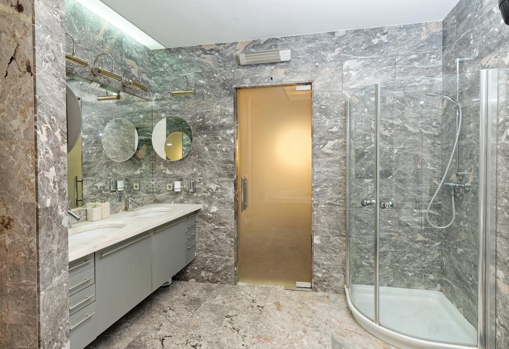 Neoclassical Luxury Apartment Liubliana Exterior foto