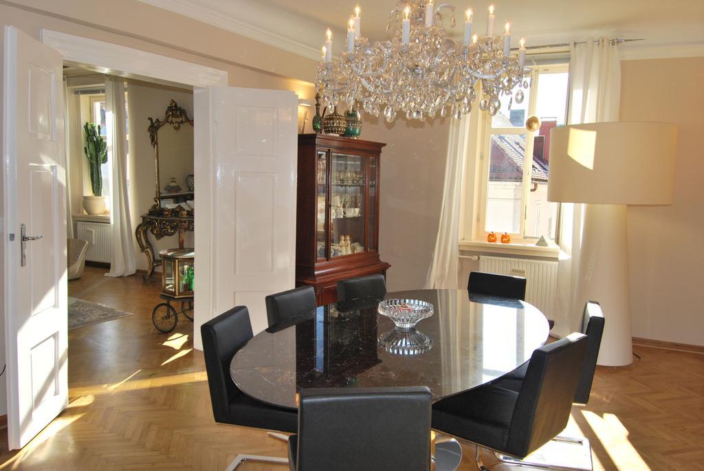 Neoclassical Luxury Apartment Liubliana Exterior foto